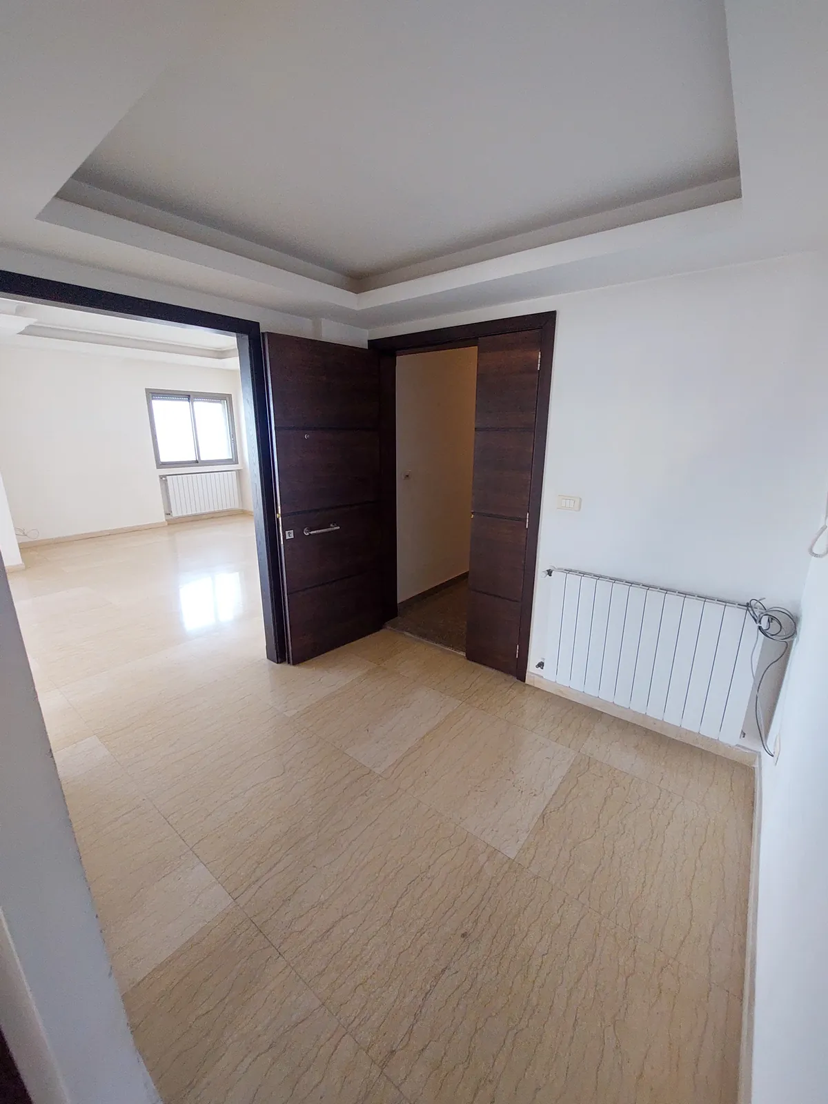 Spacious Apartment in Mazraat Yachouh, Metn with View — الصورة 5