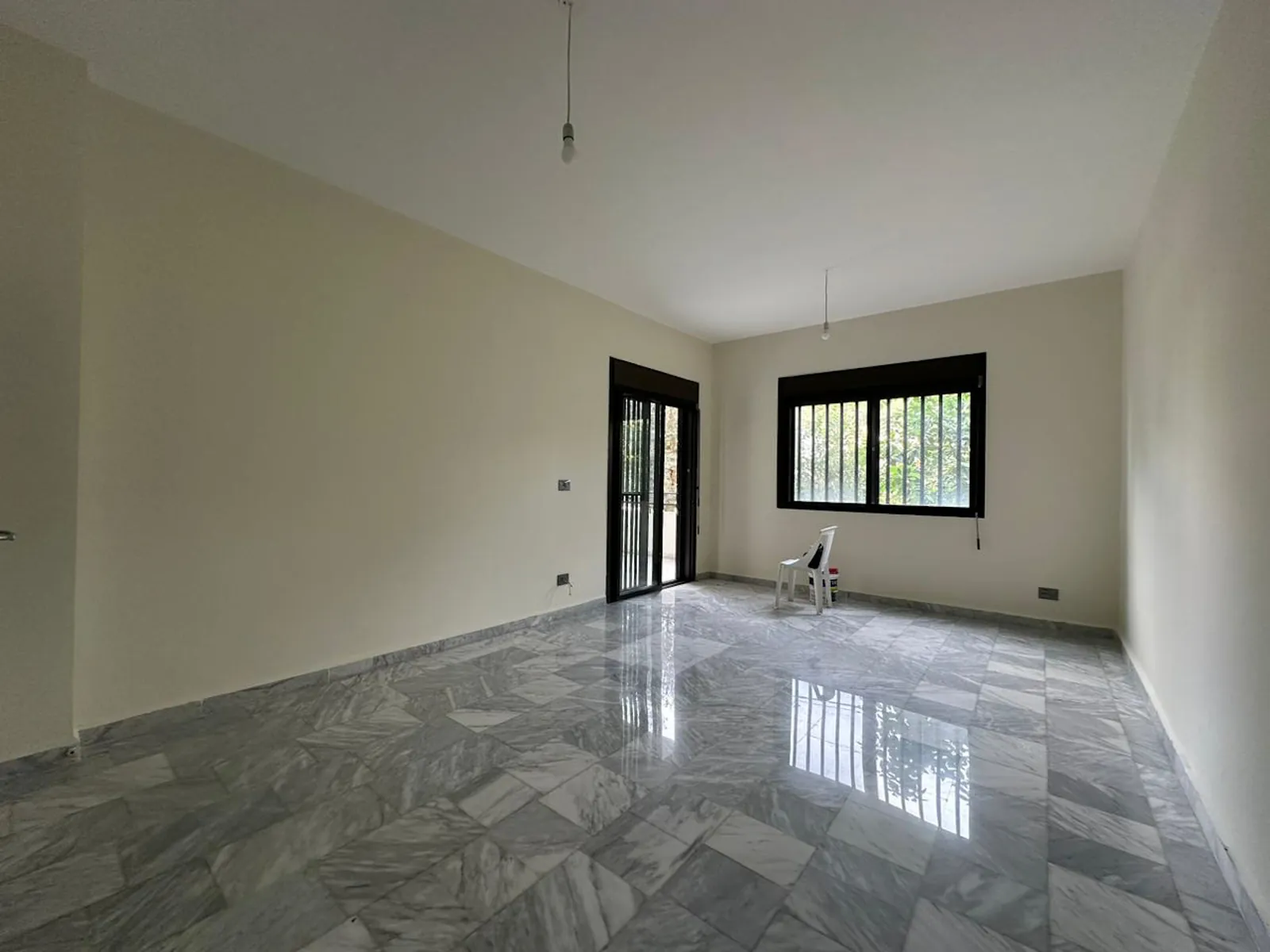Apartment in Aoukar, Metn with Terrace/Garden
