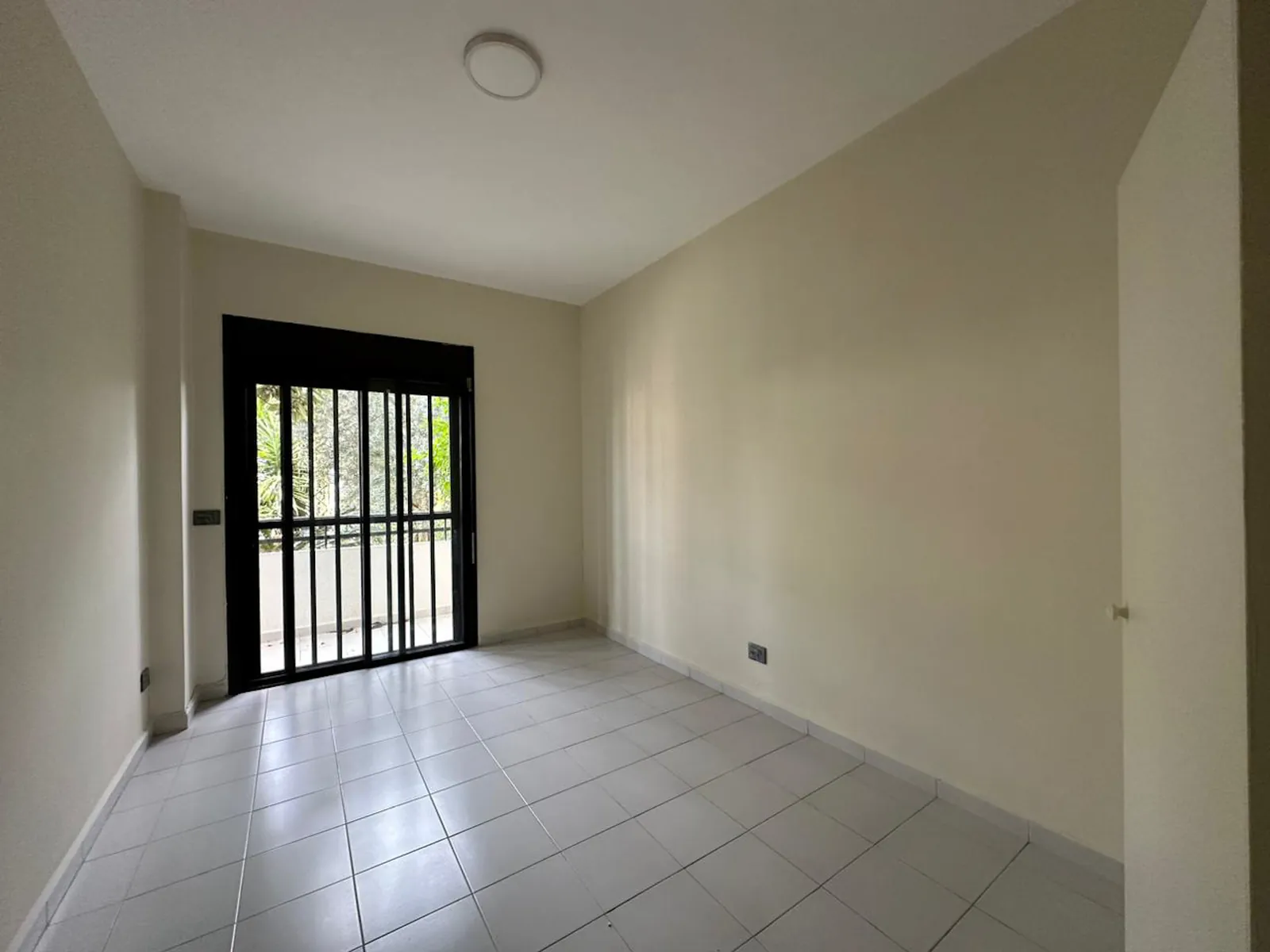 Apartment in Aoukar, Metn with Terrace/Garden — photo 2
