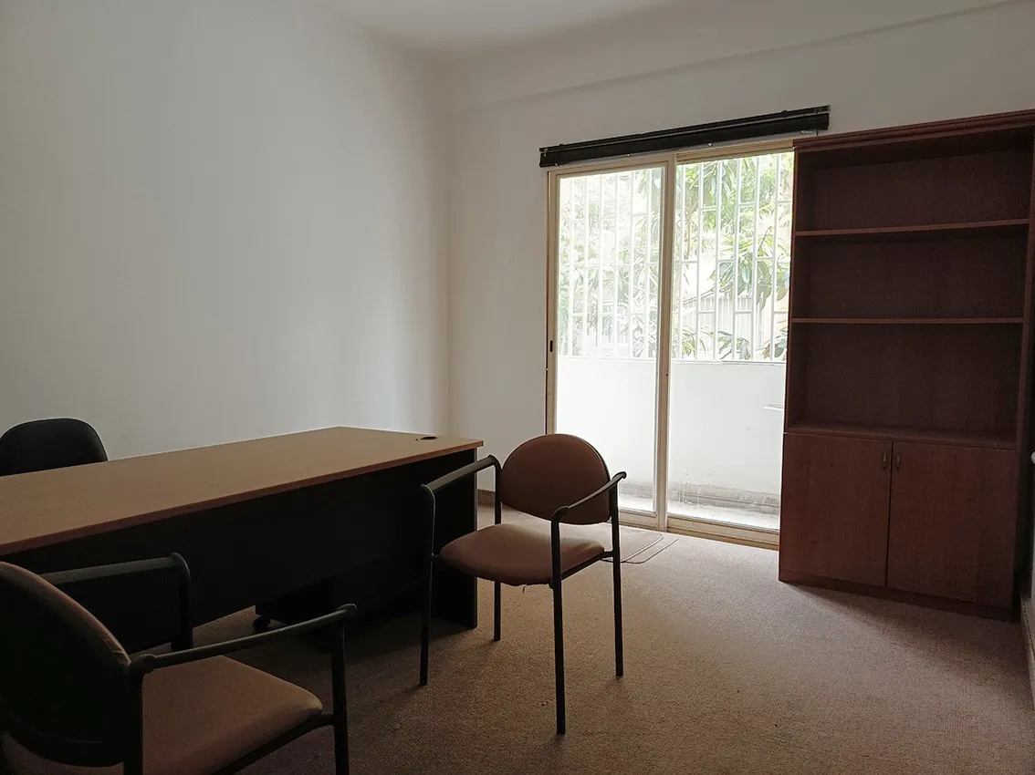 Prime Location Office / Clinic in Achrafieh, Beirut — الصورة 5