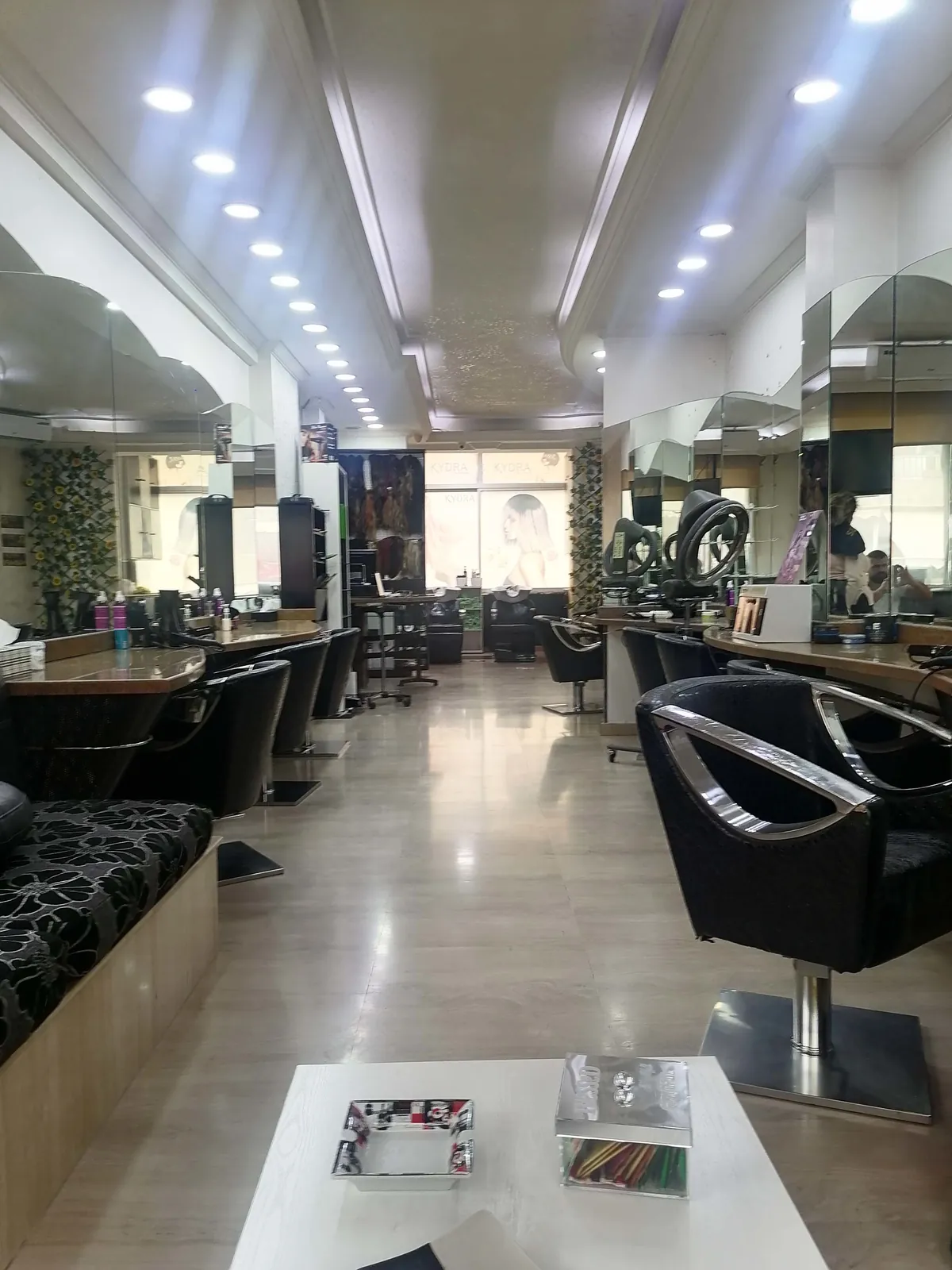 Shop/Office for Rent or for Sale in Hadath, Baabda