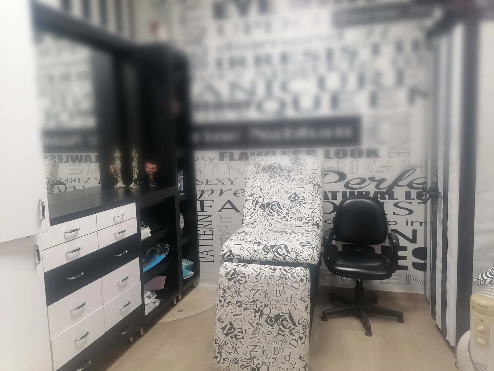 Shop/Office for Rent or for Sale in Hadath, Baabda — الصورة 5
