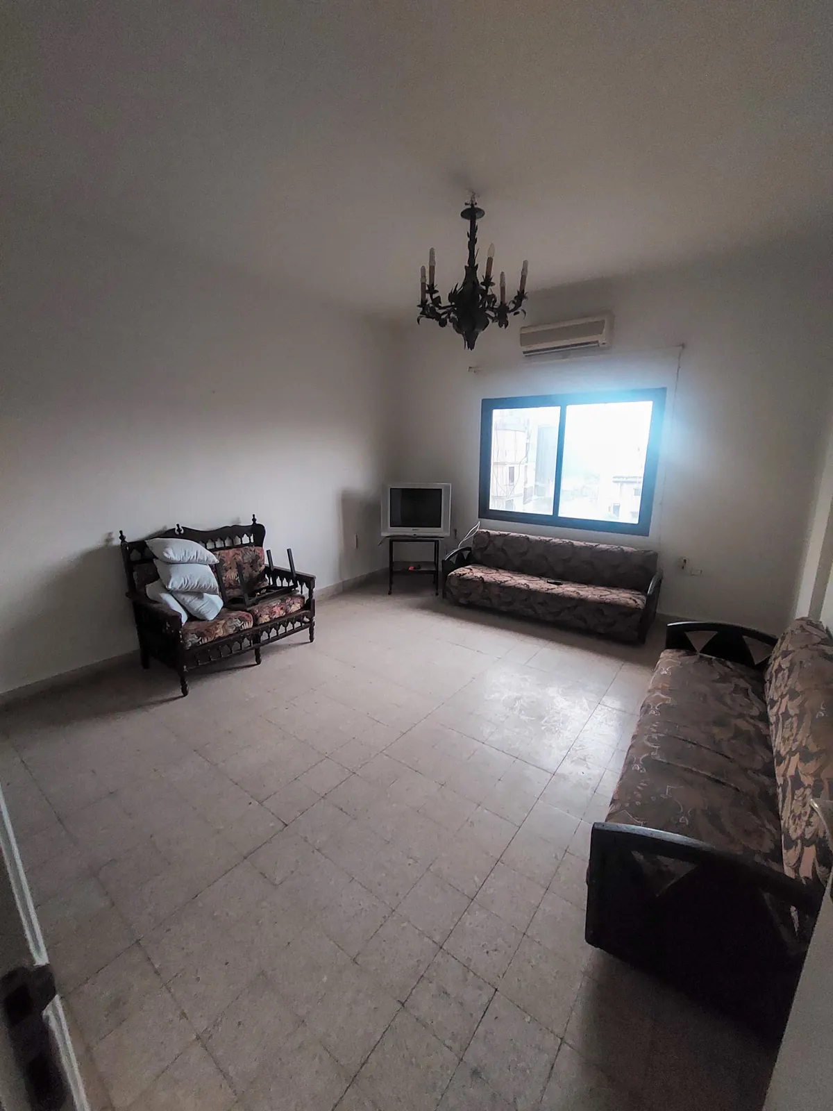 Prime Location Furnished Apartment in Bauchrieh, Metn