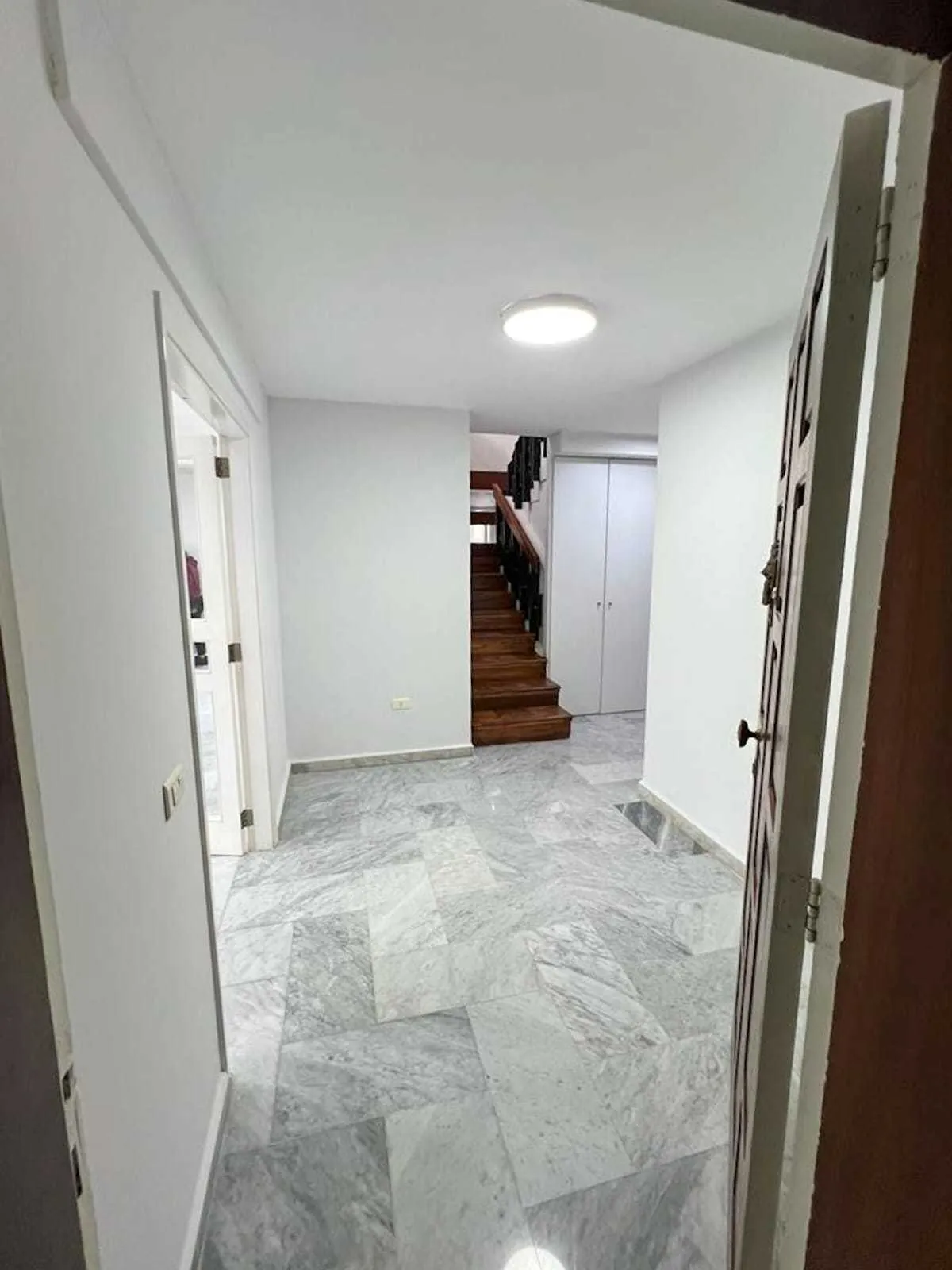 RENOVATED Duplex in Zouk Mikael with Sea & Mountain View — الصورة 4