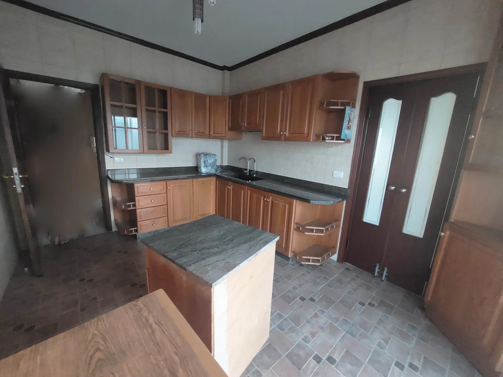Prime Location Apartment in Naccache with Sea View — photo 5