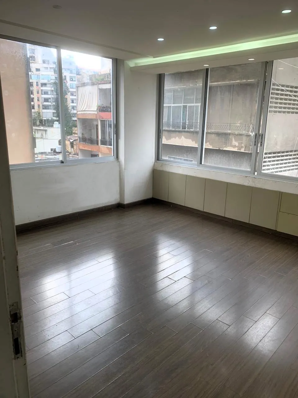 Office for Rent in Sagesse Highway Achrafieh, Beirut — الصورة 3