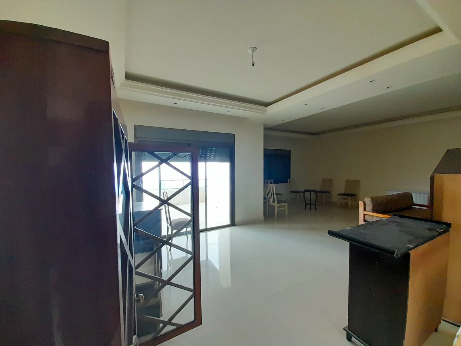 Semi-Furnished Apartment in Bhorsaf with Mountain and Sea View — الصورة 2