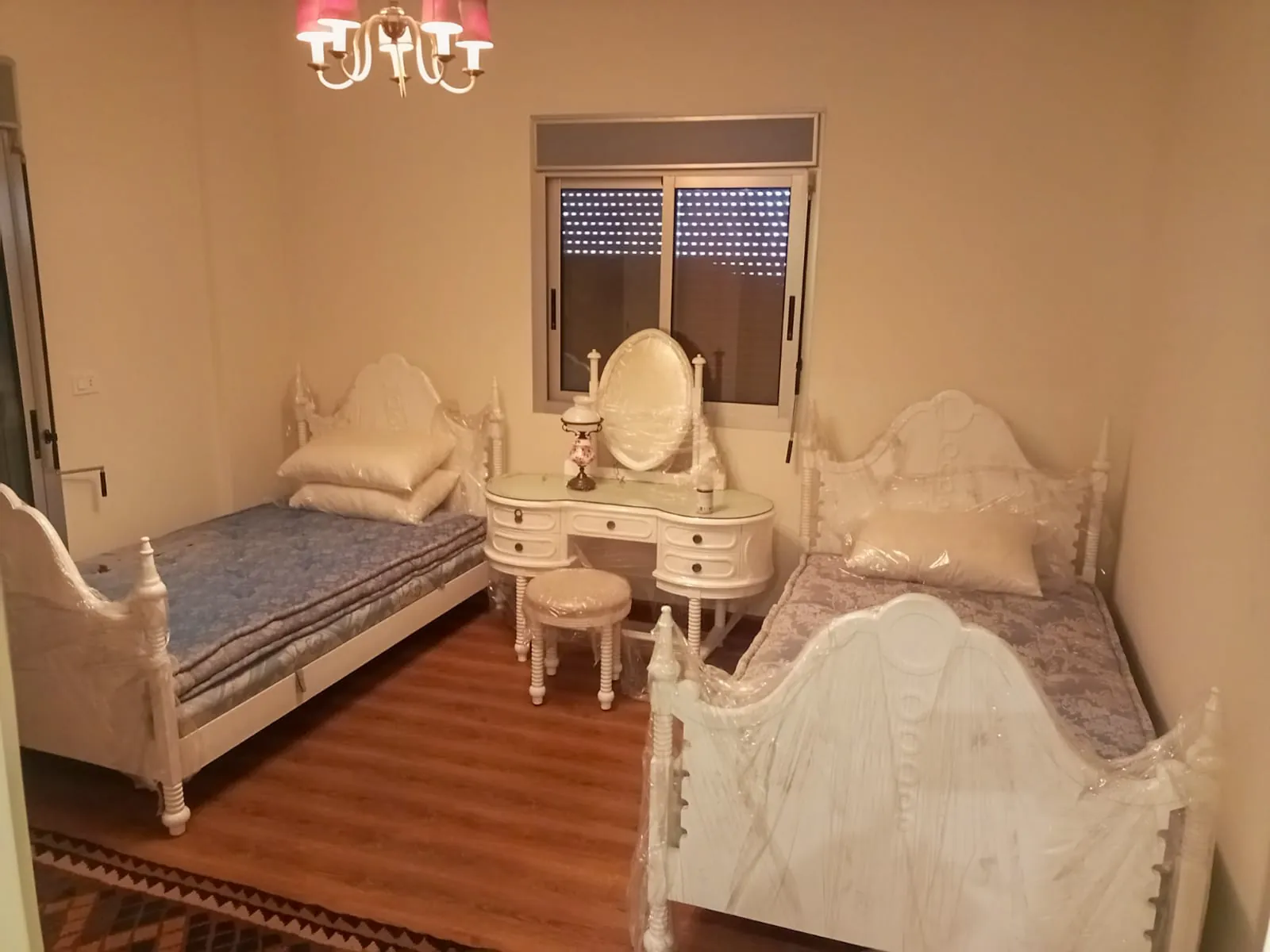 Furnished Apartment in Rabieh, Metn with Breathtaking Sea View — الصورة 5