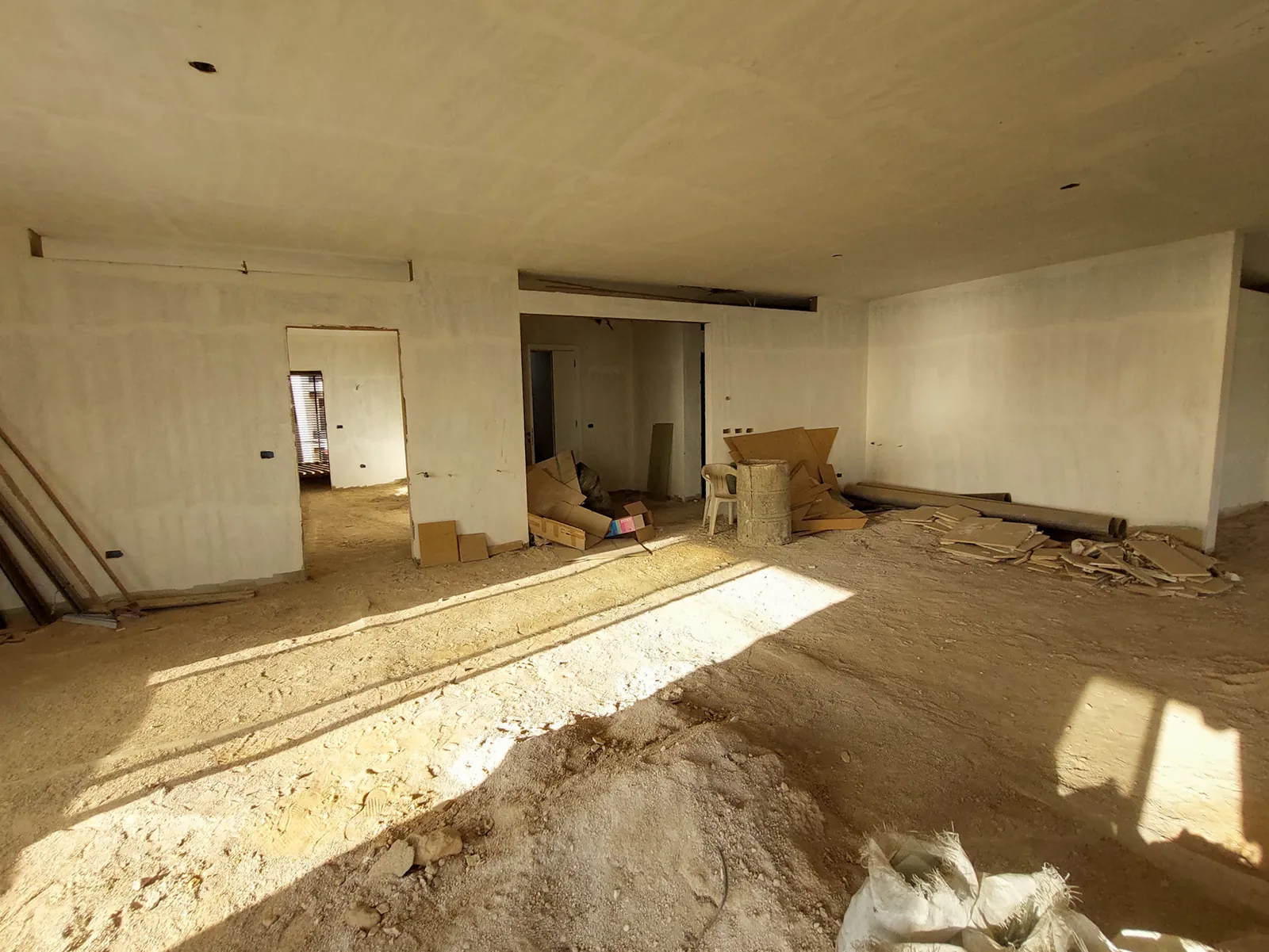 Duplex in Rabieh, Metn with a Breathtaking Sea & Mountain View — الصورة 3