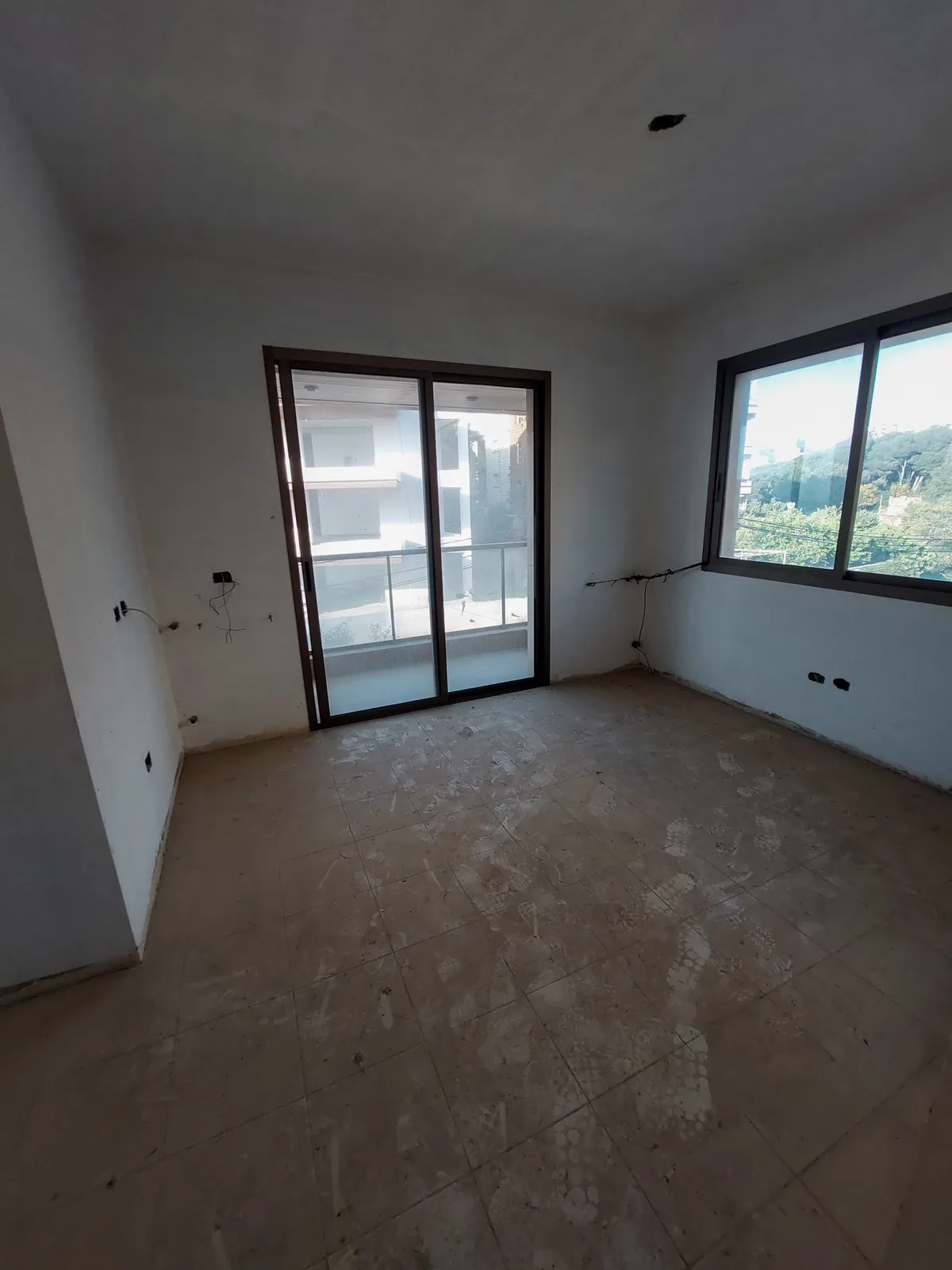 Duplex in Rabieh, Metn with a Breathtaking Sea & Mountain View — الصورة 4