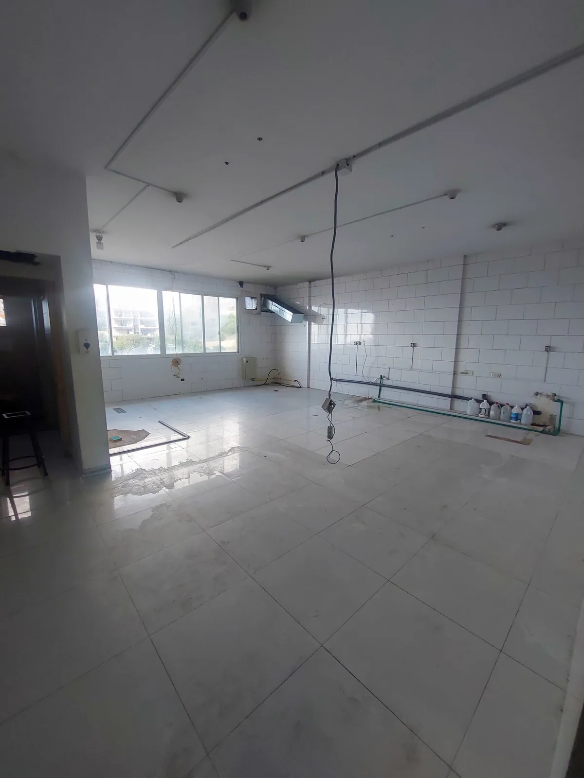 Prime Location Shop in Mtayleb, Metn — الصورة 4