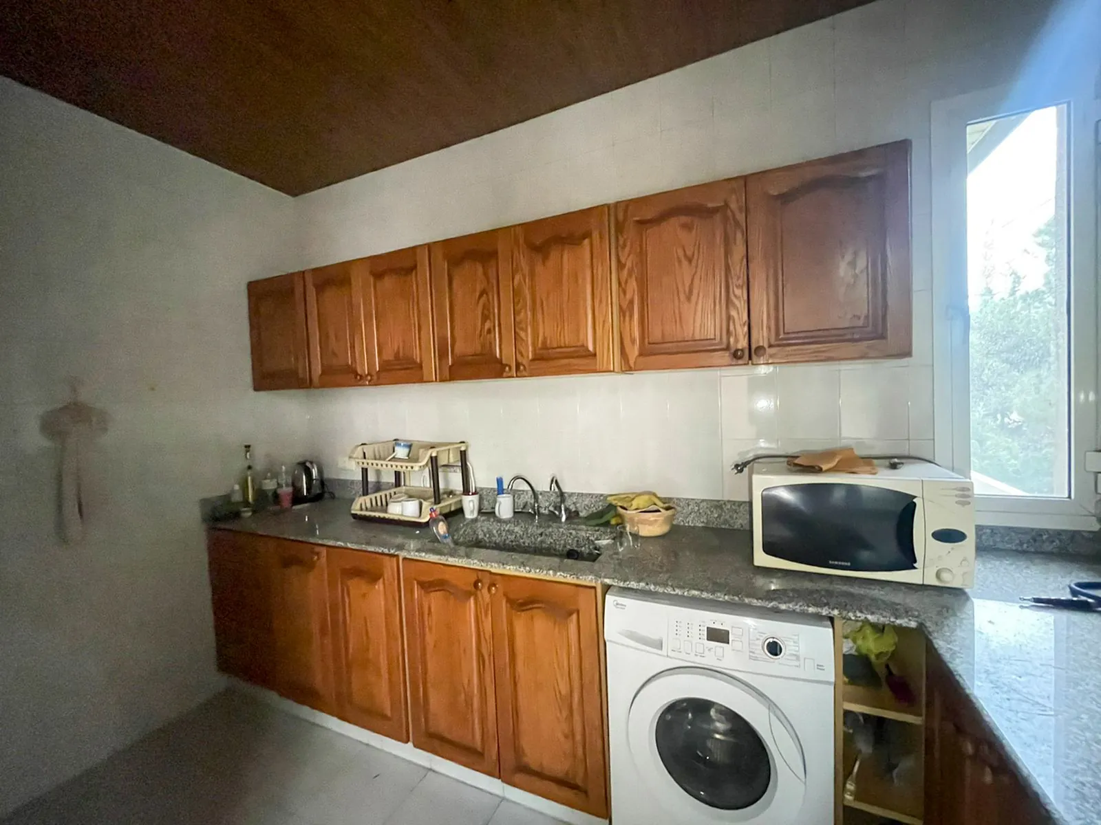 Semi-Furnished Apartment in Dik El Mehdi, Metn — الصورة 3