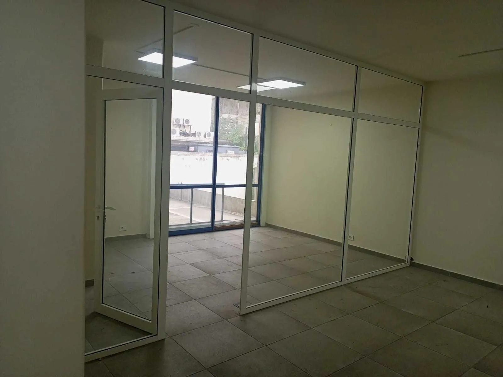 Prime Location Office in Hazmieh, Baabda — الصورة 2