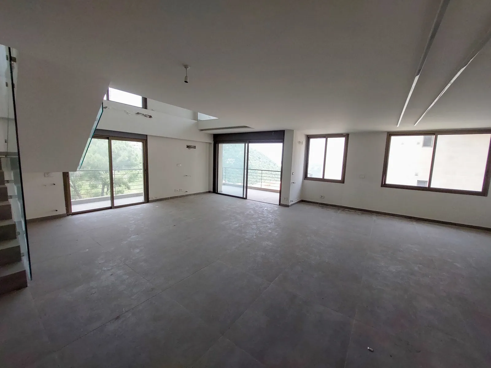 New Duplex in Zikrit, Metn with a Breathtaking Mountain View — photo 2