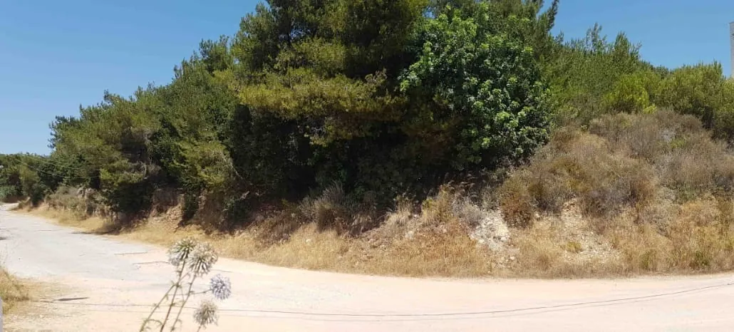 Land in Louaizeh, Baabda Overlooking the Mountains — photo 1