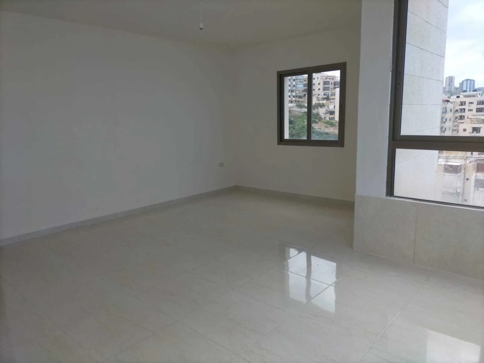 Apartment in Khaldeh, Aley, with Breathtaking Sea View — الصورة 3