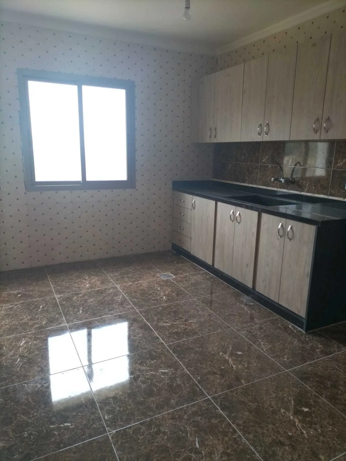 Apartment in Khaldeh, Aley, with Breathtaking Sea View — الصورة 5