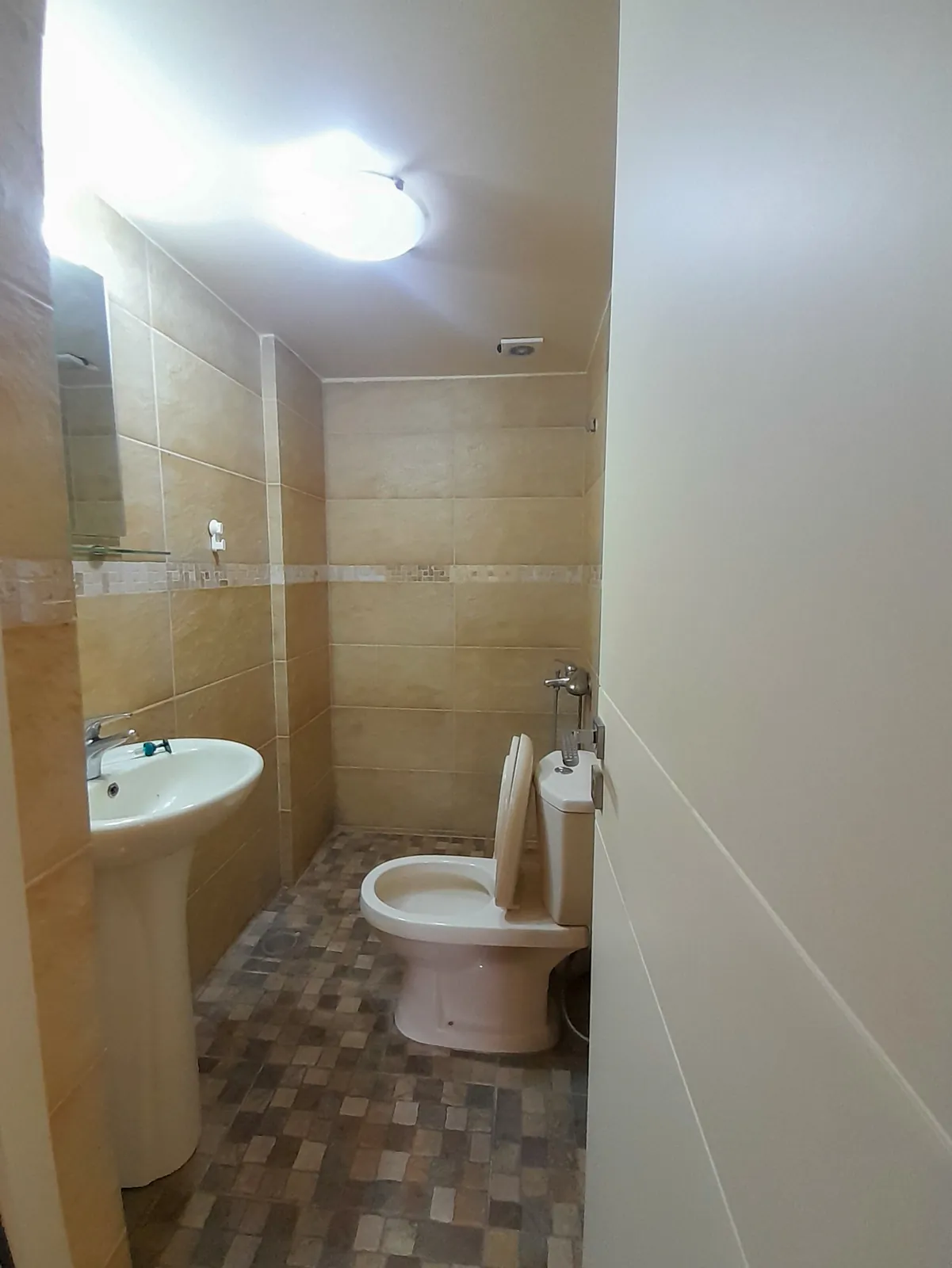 Apartment in Zouk Mosbeh, Keserwan with Sea & Mountain View — الصورة 5