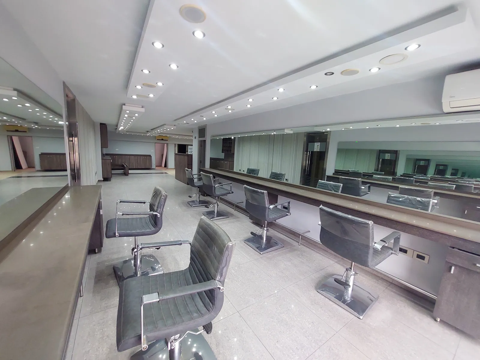 Furnished Shop/Salon in Beit El Chaar, Metn — photo 1