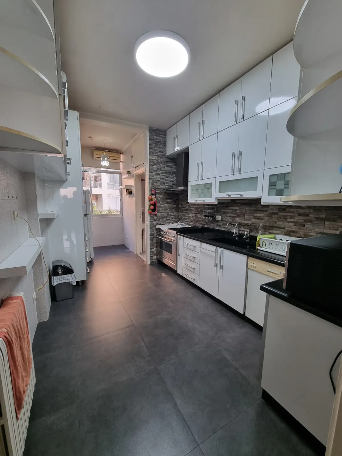 Furnished Apartment in Adonis , Keserwan with Partial View — الصورة 4