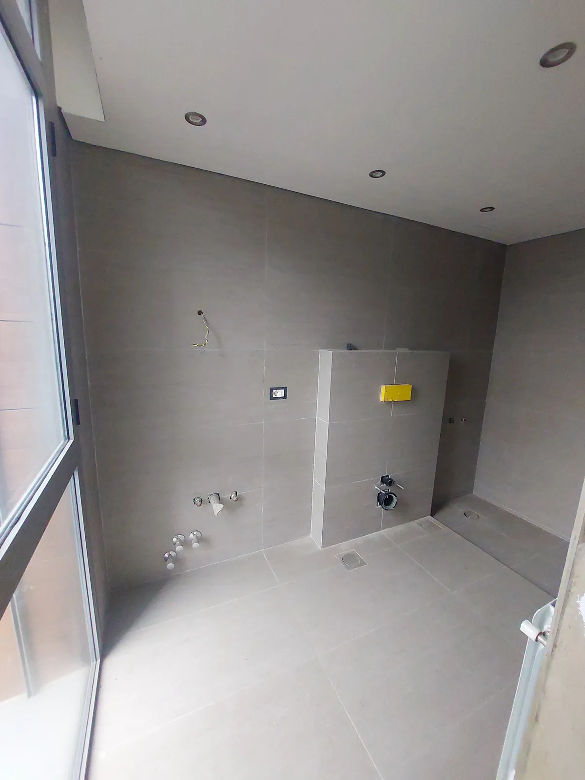 Brand New Duplex in Biyada, Metn with Mountain View + Terrace — الصورة 5