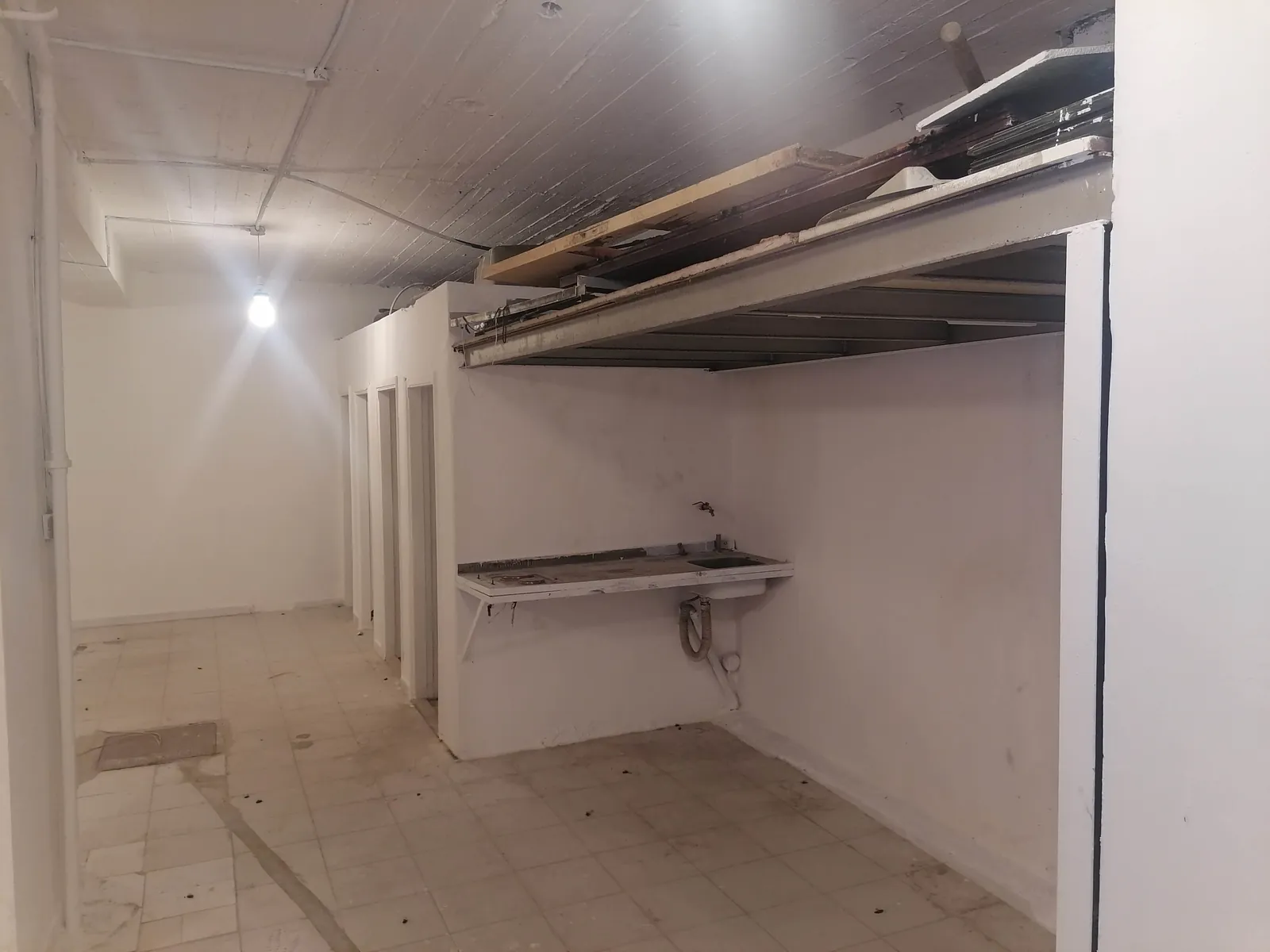 Warehouse for Rent or for Sale in Dekwaneh, Metn — الصورة 2