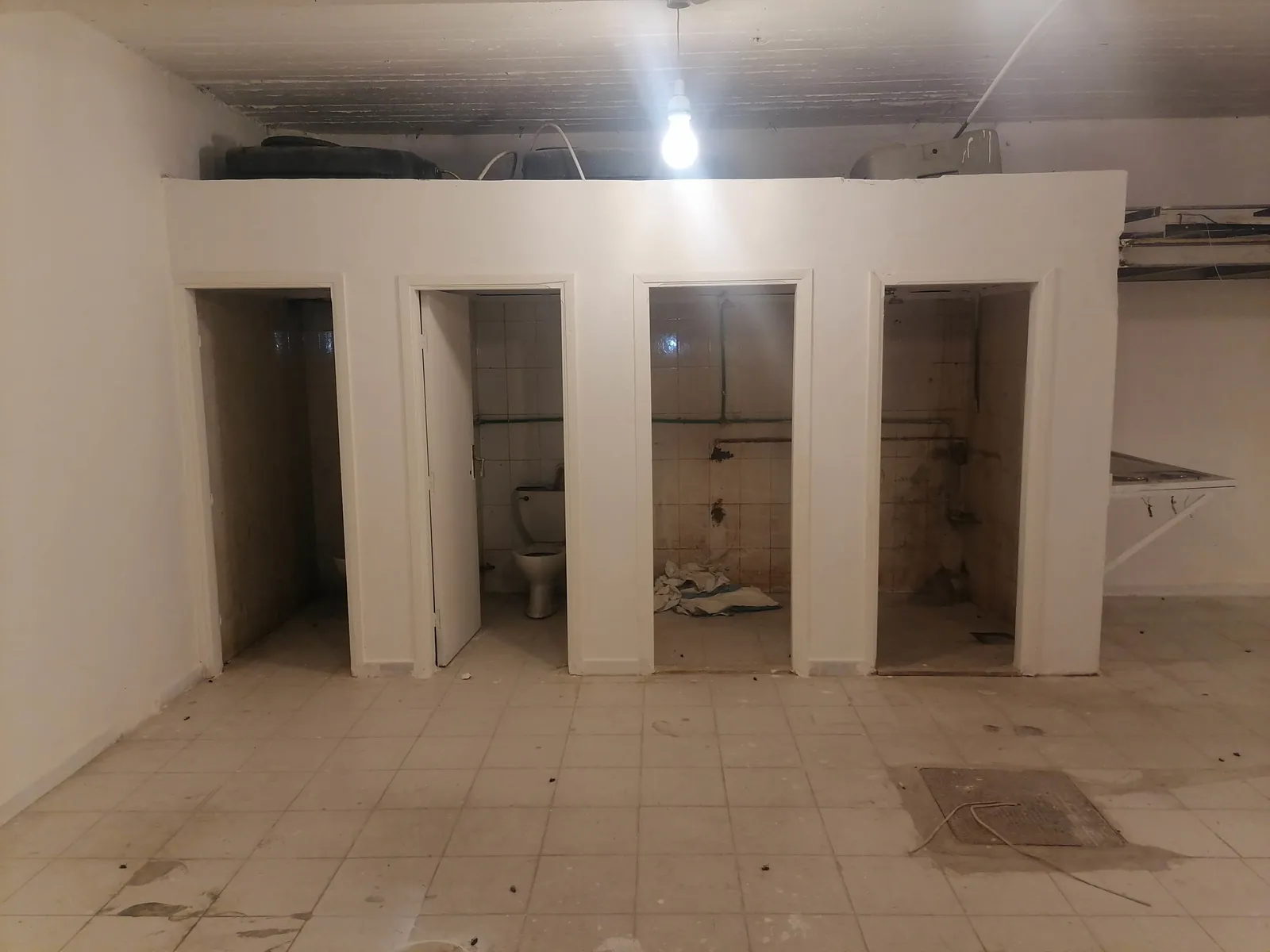 Warehouse for Rent or for Sale in Dekwaneh, Metn — الصورة 5