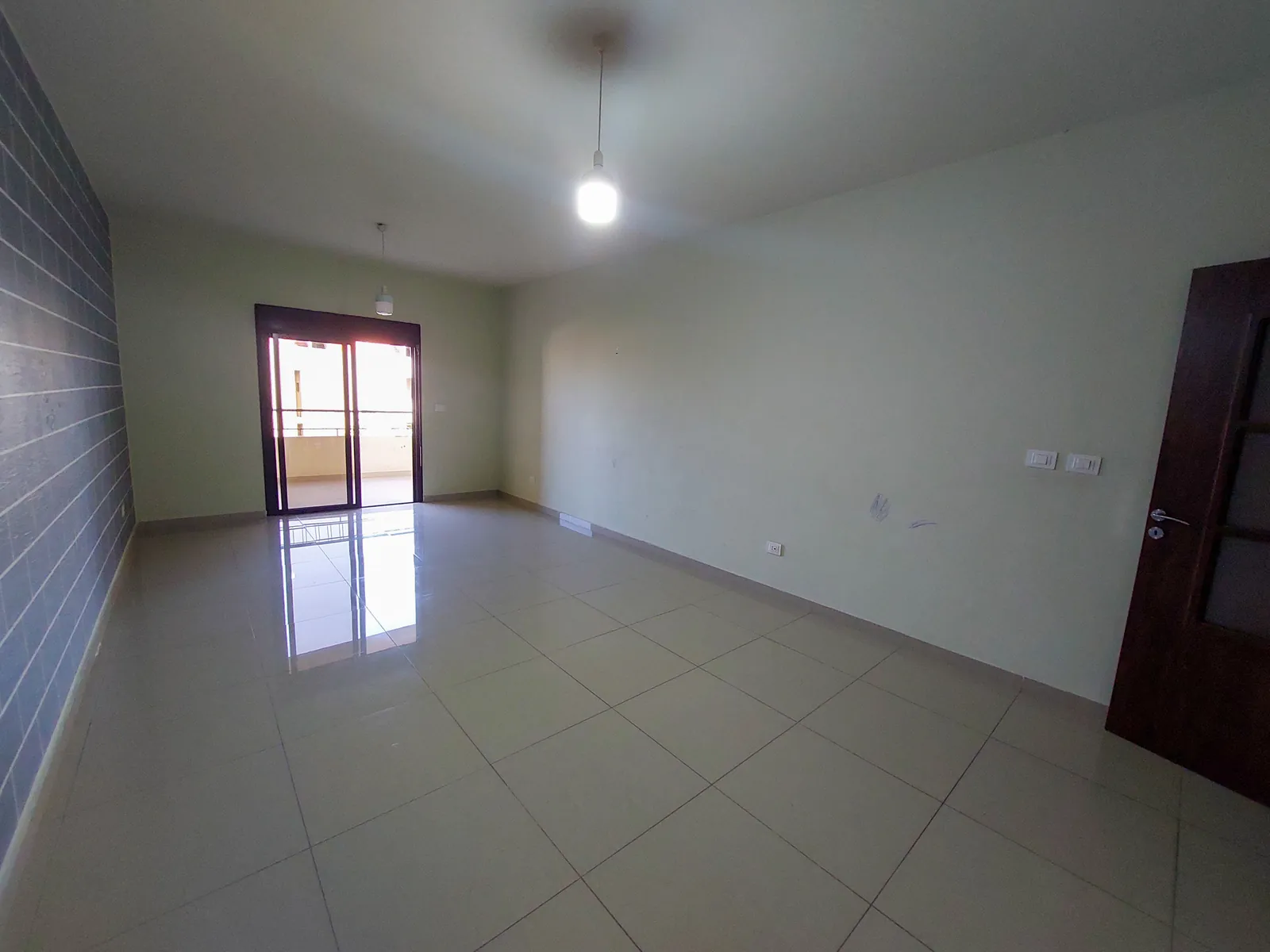 Three Bedroom Apartment in Zikrit, Metn — الصورة 2