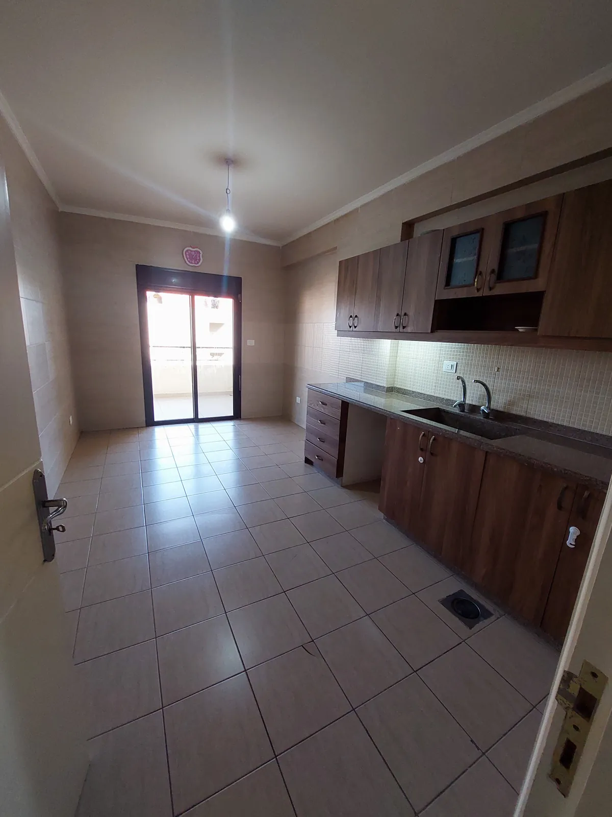 Three Bedroom Apartment in Zikrit, Metn — الصورة 5