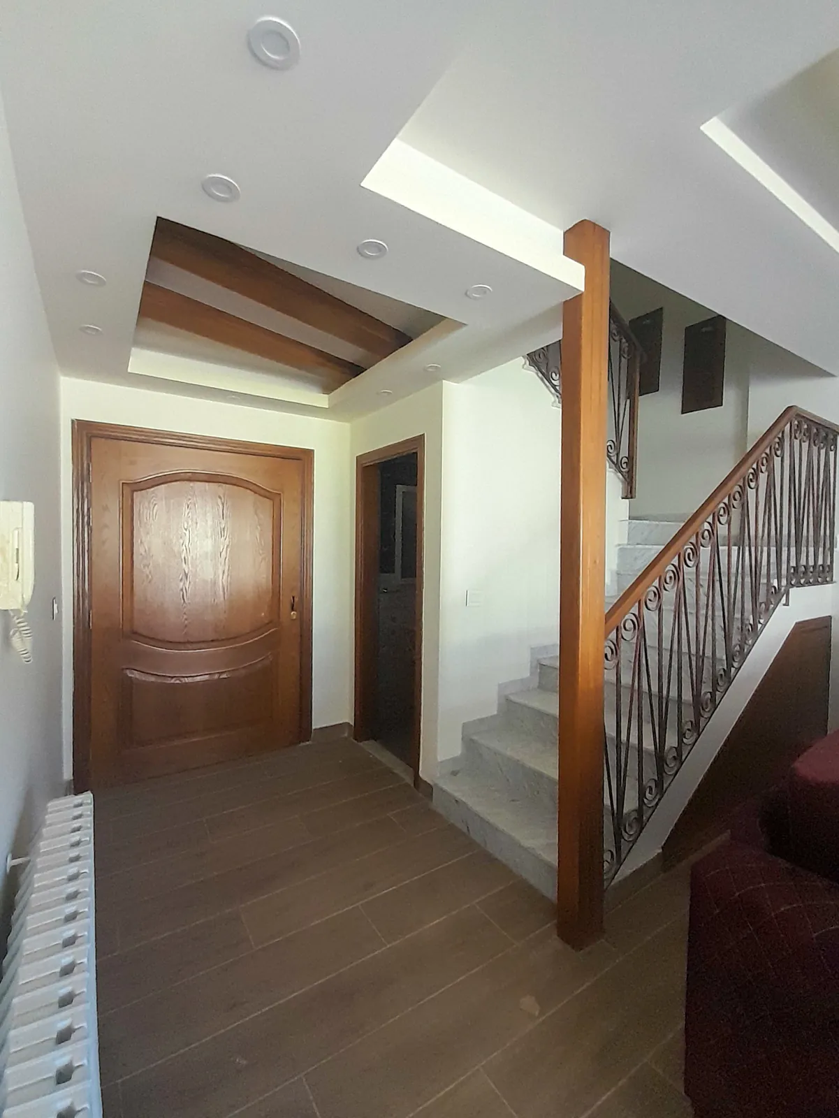 Semi-Furnished Prime Location Duplex in Douar with Mountain View — photo 3