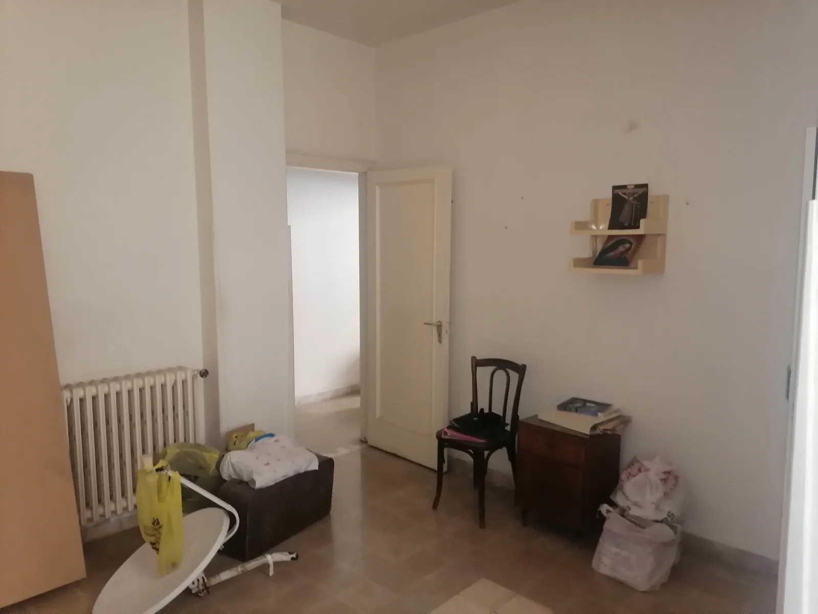 Prime Location Apartment in Furn El Chebbak, Beirut — الصورة 4