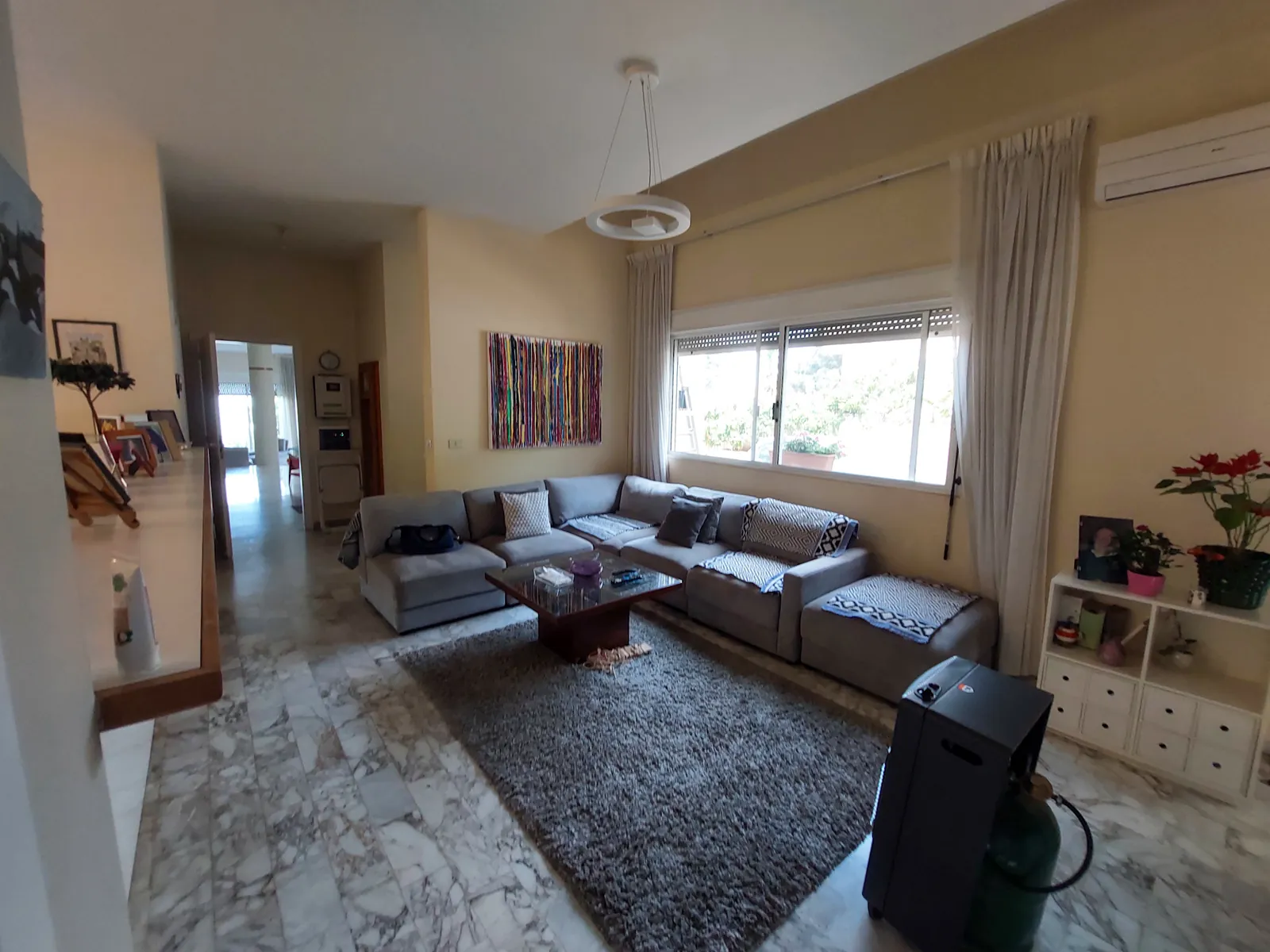 Prime Location Villa in Rabieh, Metn with Breathtaking Sea View — الصورة 4
