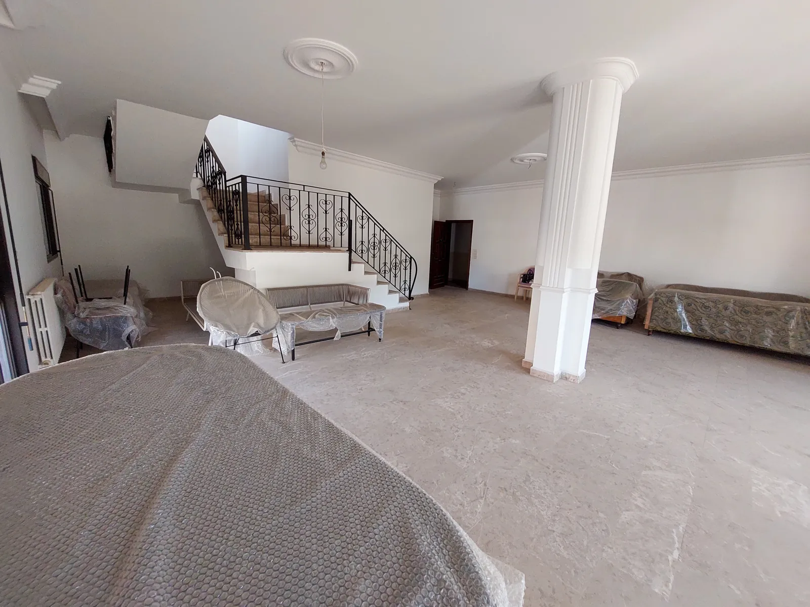 Spacious Duplex in Qornet El Hamra + Sea and Mountain View — photo 4