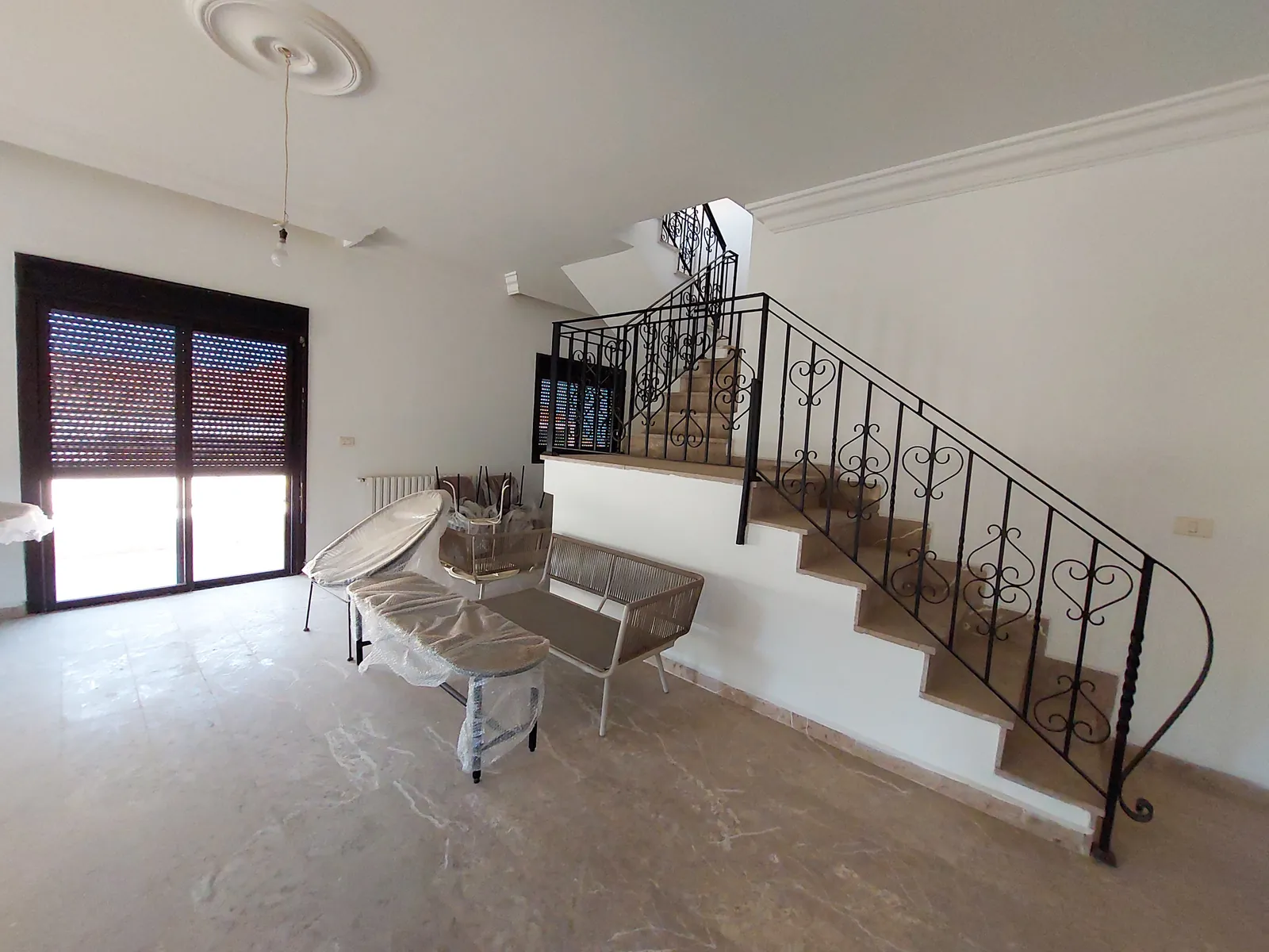 Spacious Duplex in Qornet El Hamra + Sea and Mountain View — photo 5