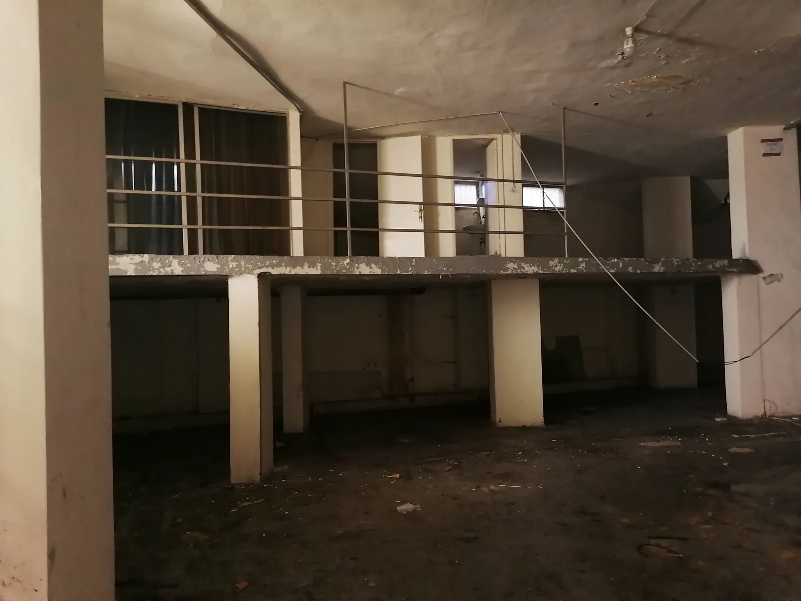 Warehouse in Dekwaneh , Metn — photo 5