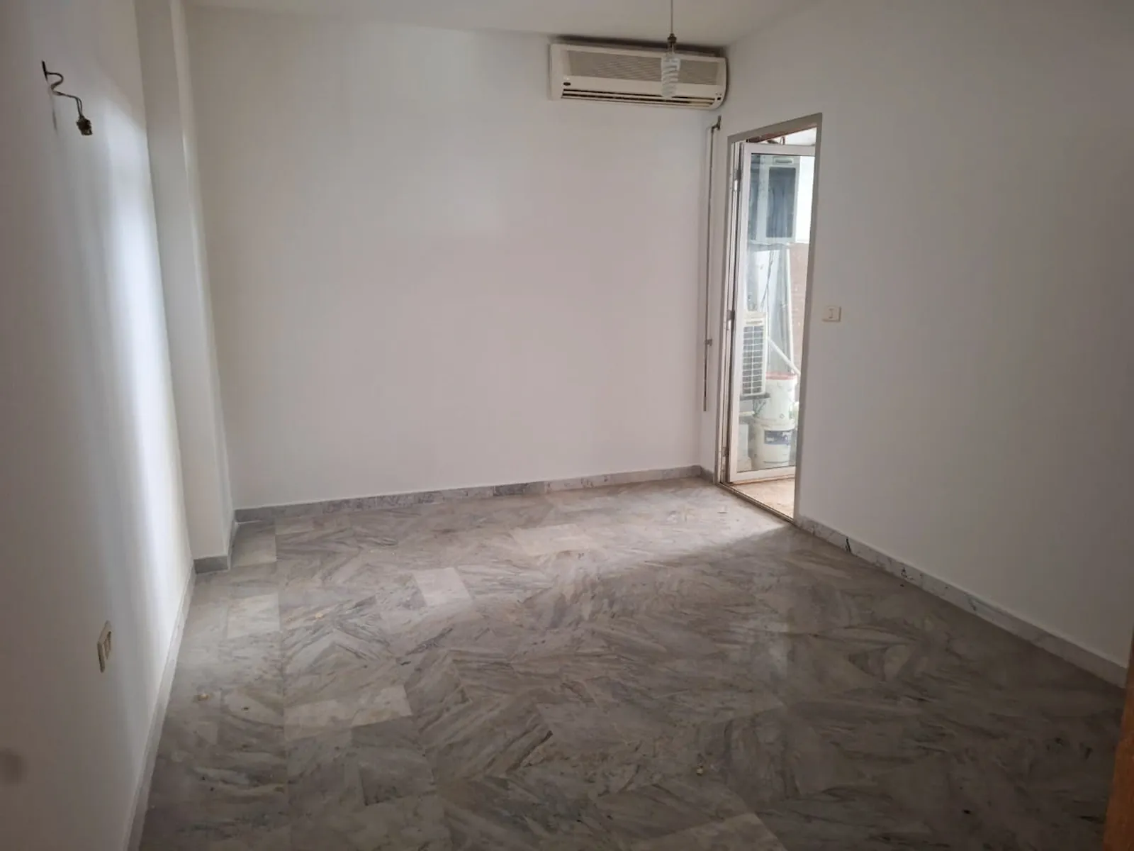 Spacious Apartment in Naccache, Metn with Mountain View — الصورة 5
