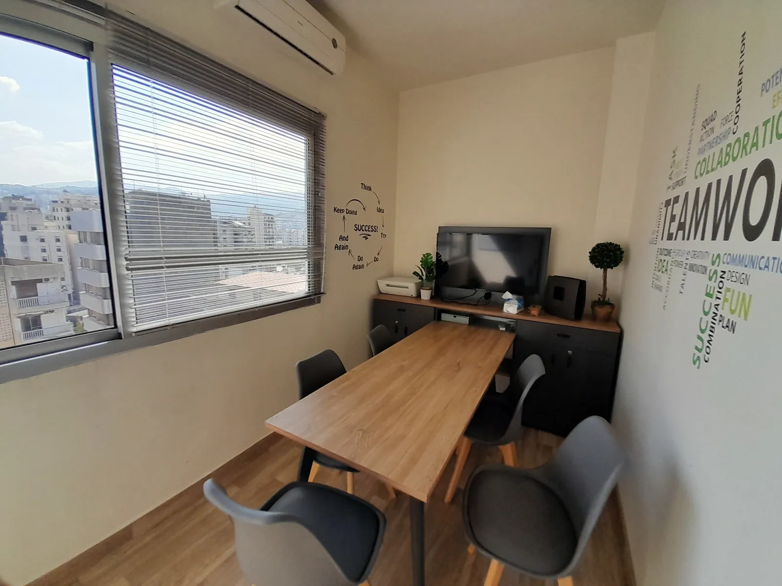 Semi- Furnished Office for Rent in Jdeideh, Metn — photo 3