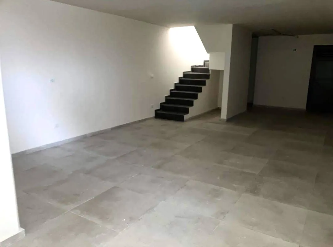 Prime Location Shop in Dekwaneh, Metn — الصورة 5