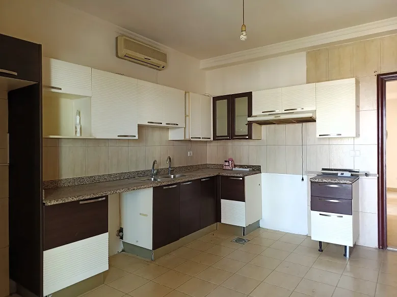 Prime Location Apartment in Achrafieh, Beirut with an Open View — الصورة 3