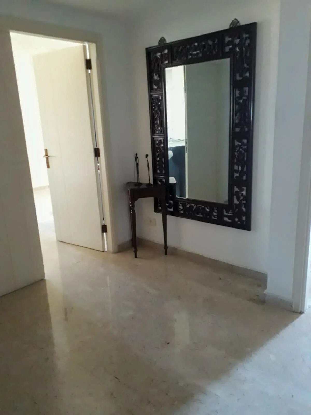 Fully Furnished Apartment in Aoukar, Metn with Sea View — الصورة 5