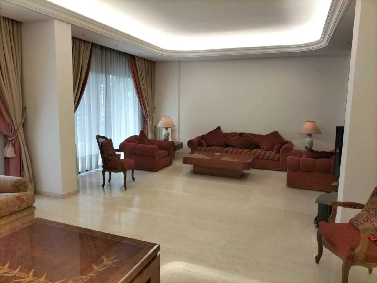 Prime Location Apartment for Sale or for Rent in Badaro, Beirut — الصورة 3