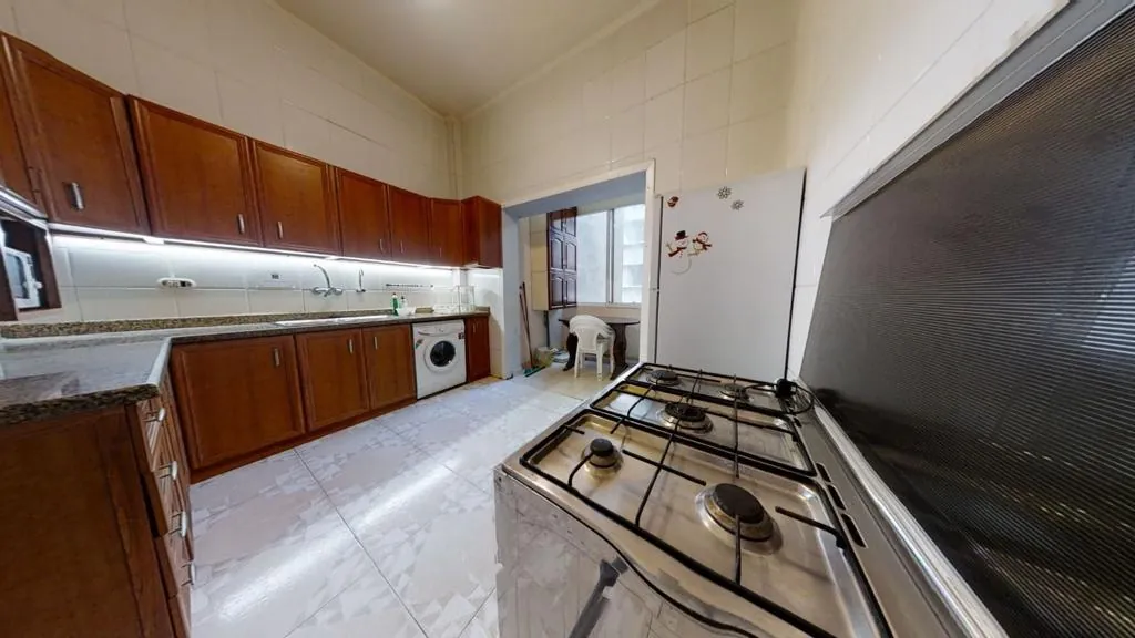 Prime Location Apartment in Hamra, Beirut — photo 2