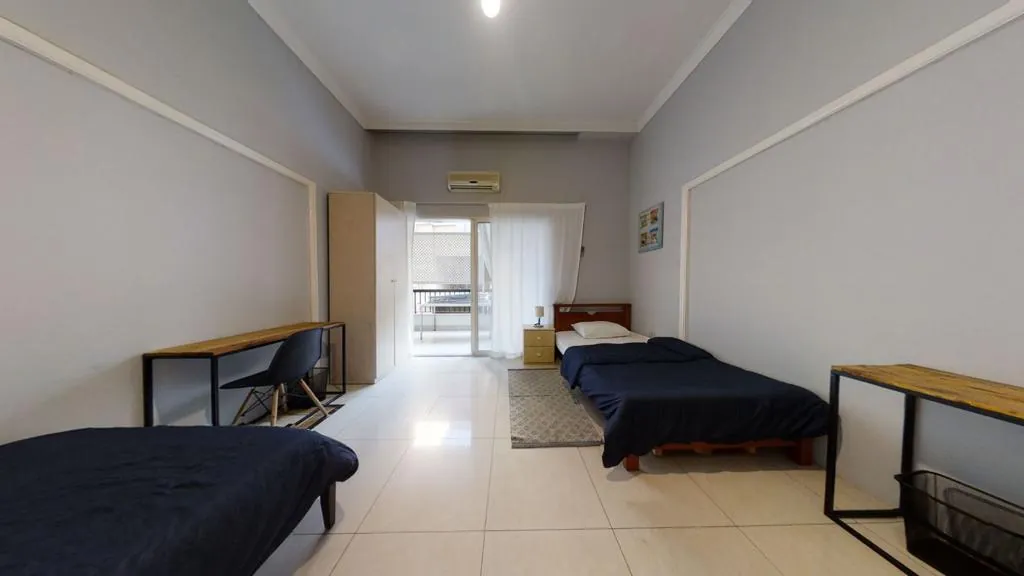 Prime Location Apartment in Hamra, Beirut — photo 4