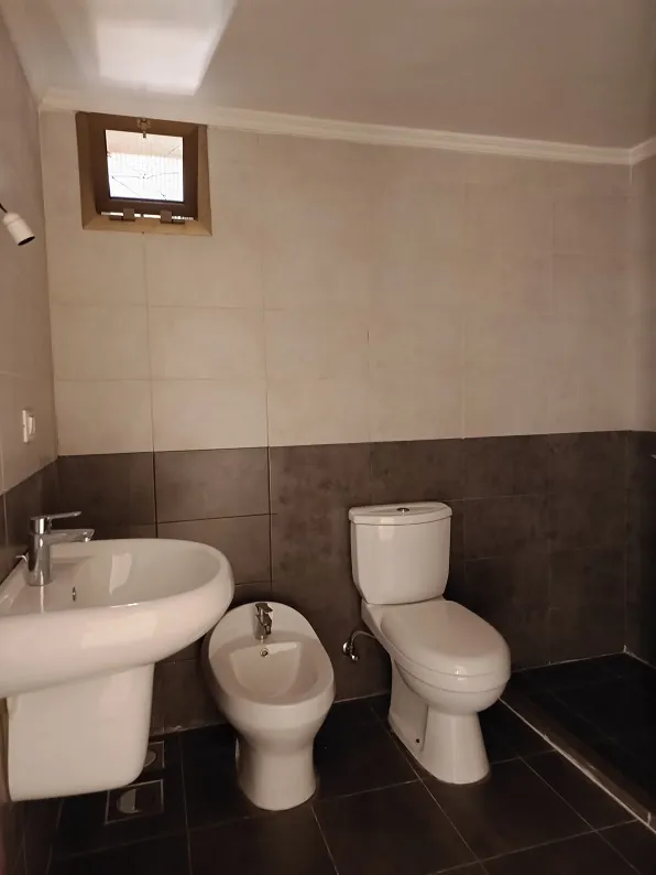 Prime Location Apartment in Mazraa, Beirut with City View — الصورة 4