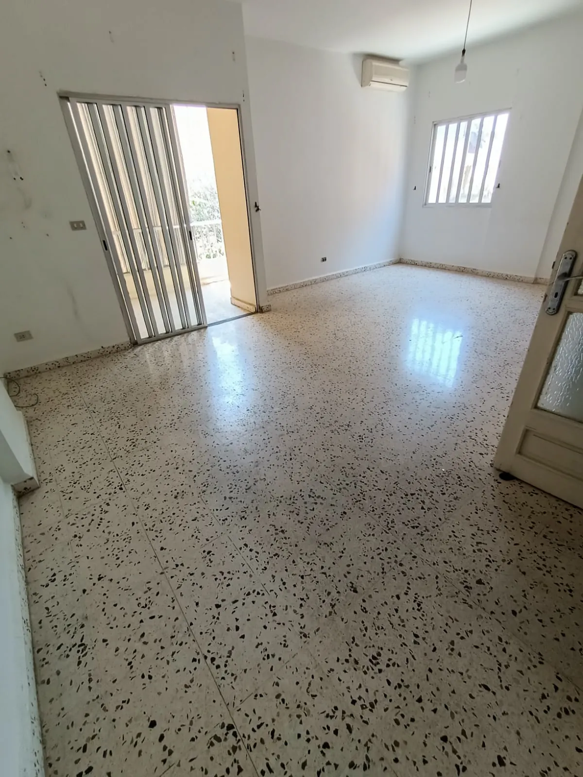 Three Bedroom Apartment in Sabtieh, Metn — photo 2