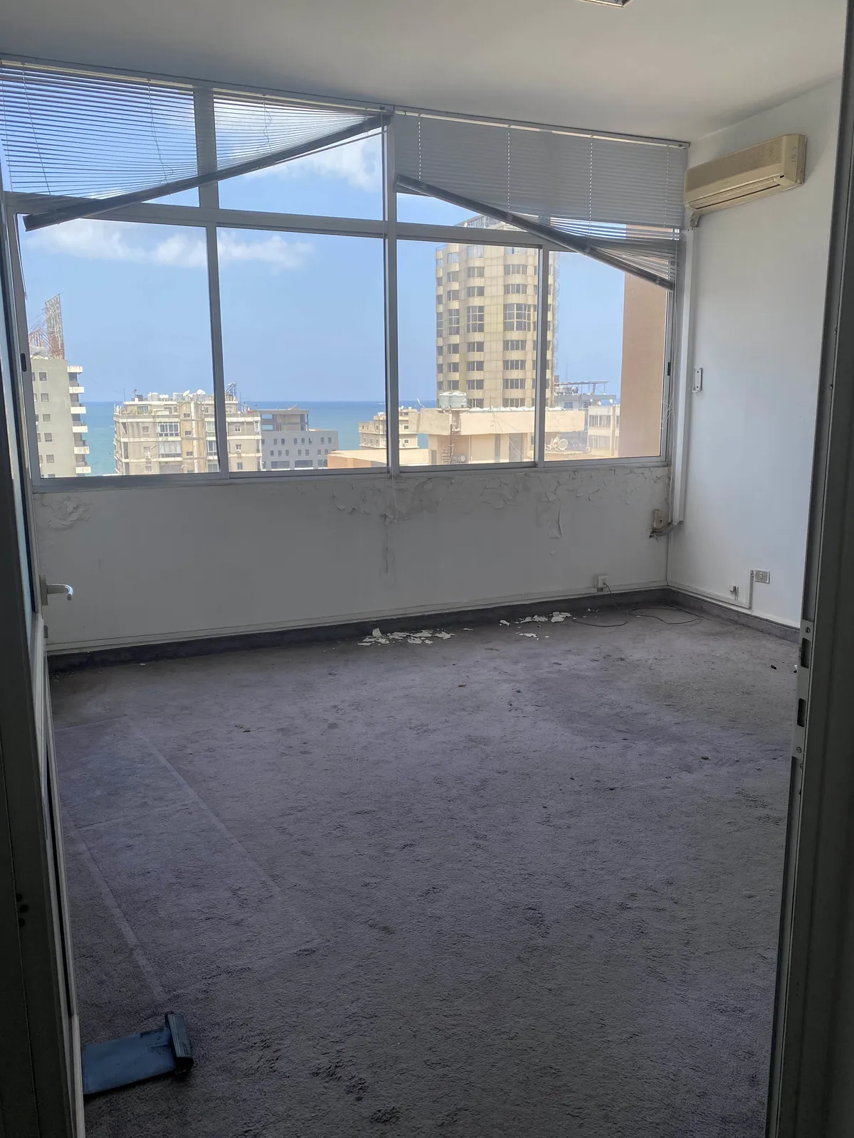 Prime Location Office in Jal El Dib , Metn — photo 2
