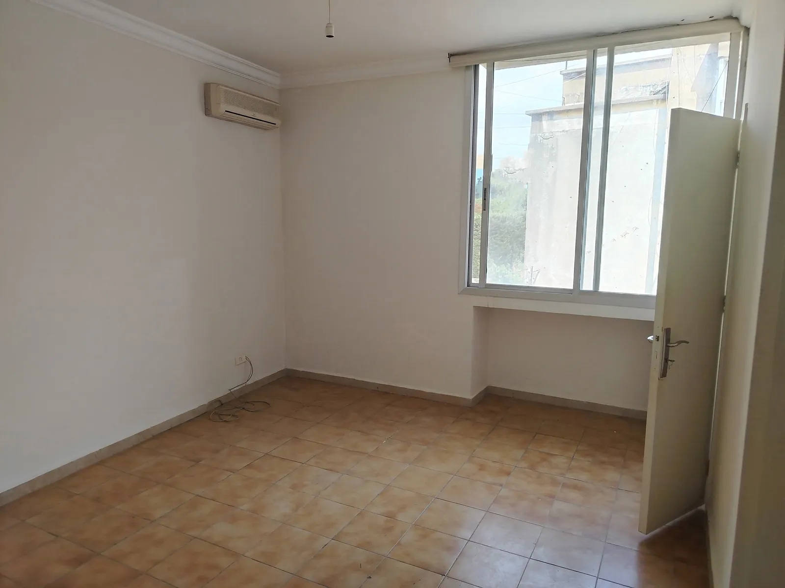 Prime Location Office in Baabda Town, Baabda — photo 3