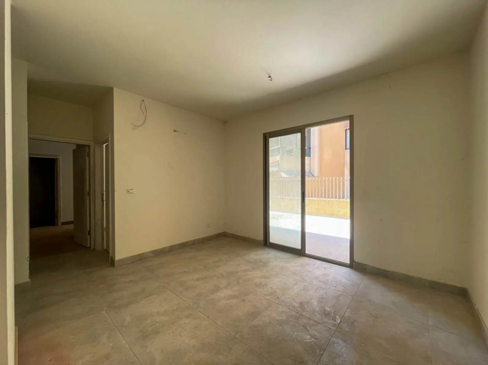 Payment Facilities-Apartment in Ain Alak, Metn with Terrace — الصورة 2