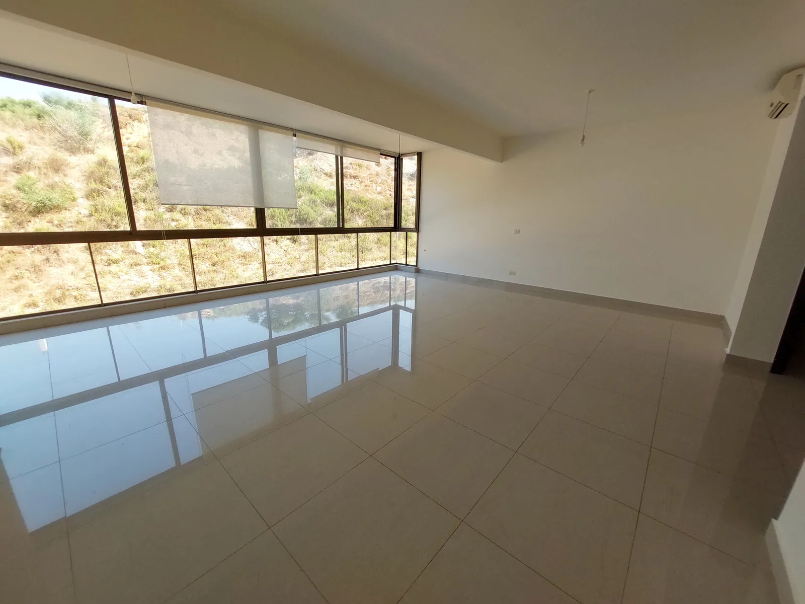 Prime Location Apartment in Dbayeh, Metn — الصورة 2