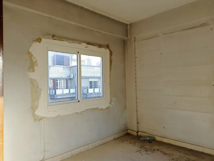 NEEDS RENOVATION-Apartment in Achrafieh, Gemmayzeh, Beirut — الصورة 3